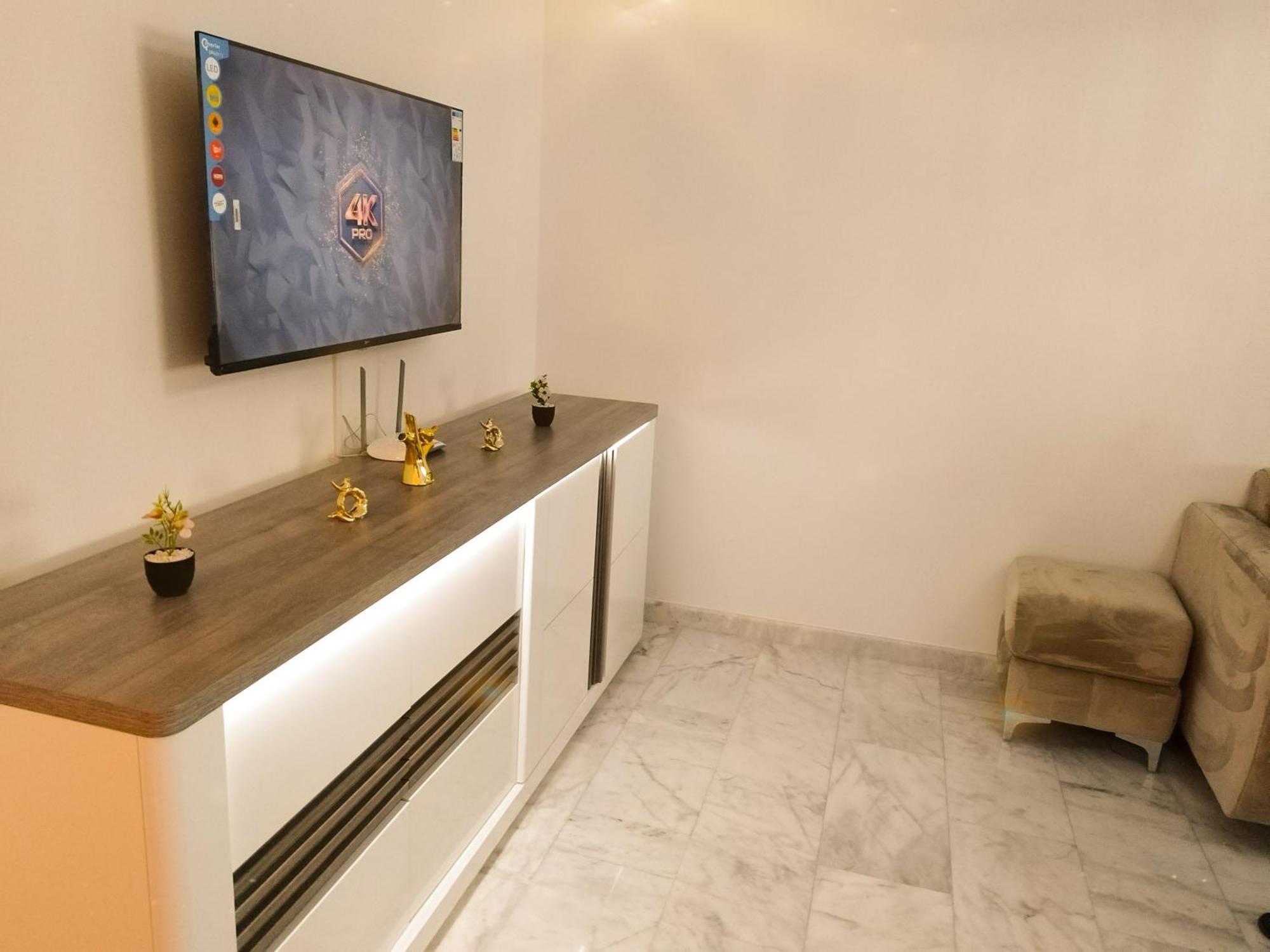 Incroyable Appartement A Playa Enface Cafe Sky 17 Tanger Luaran gambar