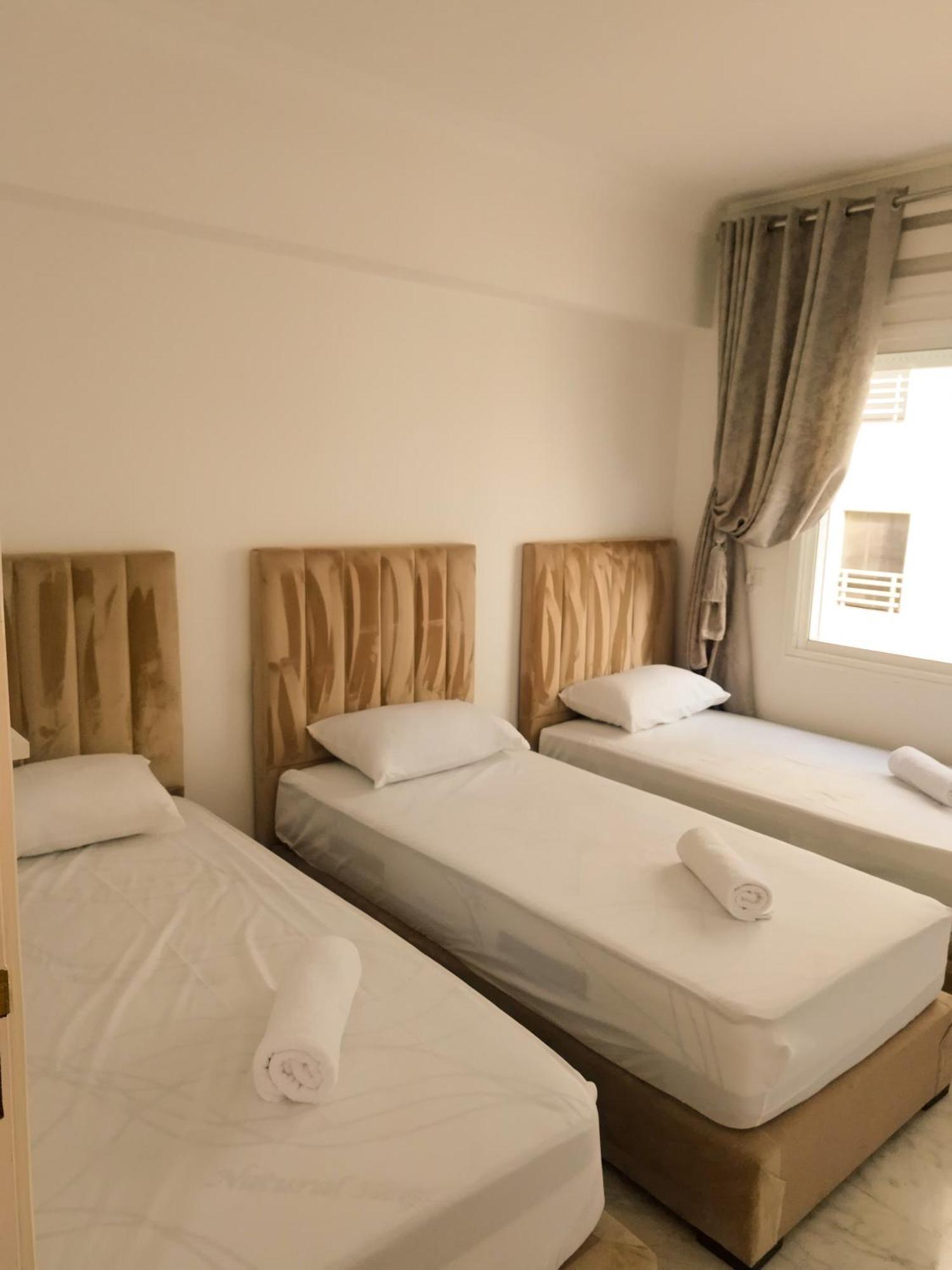 Incroyable Appartement A Playa Enface Cafe Sky 17 Tanger Luaran gambar